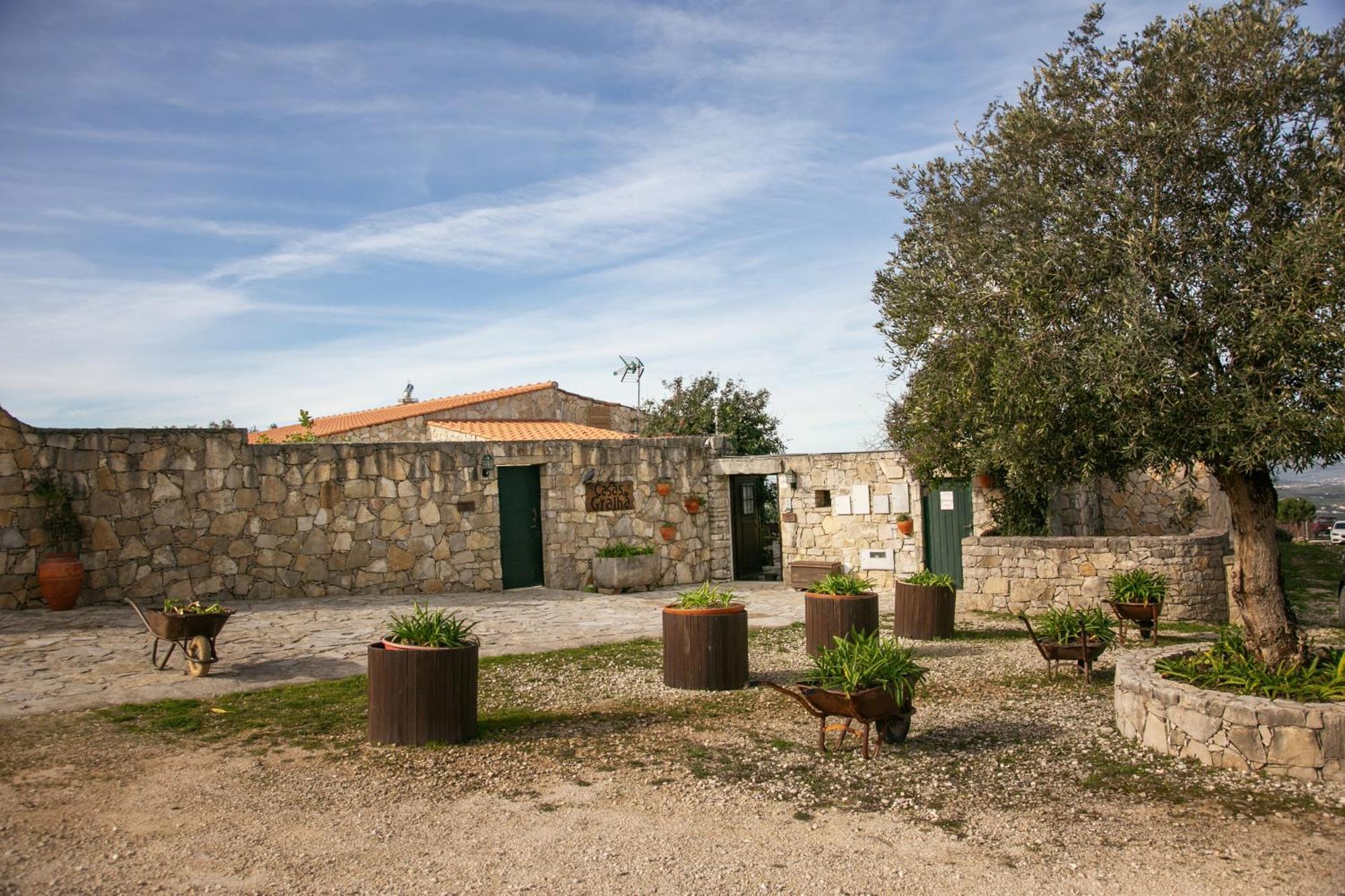 Casas Da Gralha Bed & Breakfast Turquel Dış mekan fotoğraf